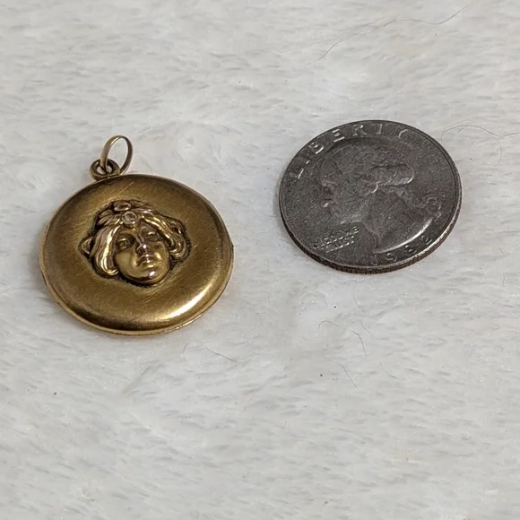 Antique Gold filled Locket Pendant with Artistic Face Design - Picture 2 of 5